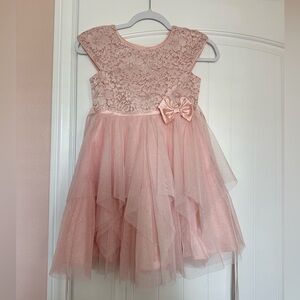 Girls dress